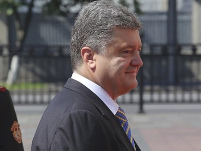 Στη Μαριούπολη μετέβη ο Ποροσένκο