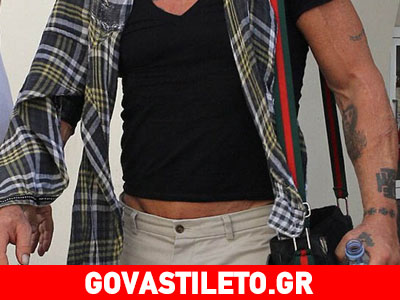 Είναι 61 ετών, έχει εκκεντρικό στυλ και κορμάρα! Ποιος είναι;