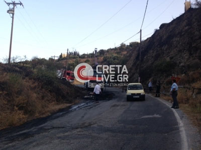 Στις φλόγες τυλίχθηκε μίνι μπας στην Κρήτη