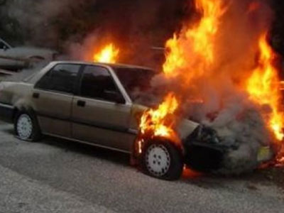 Αυτοκίνητο τυλίχθηκε στις φλόγες στον ‘Αγιο Παντελεήμονα