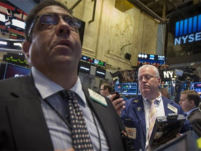 Με σημαντικές απώλειες έκλεισε η Wall Street