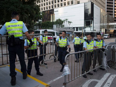 Χονγκ Κονγκ: Η αστυνομία αφαίρεσε οδοφράγματα διαδηλωτών