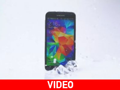 Η Samsung προκαλεί την Apple στο… μπουγέλωμα!