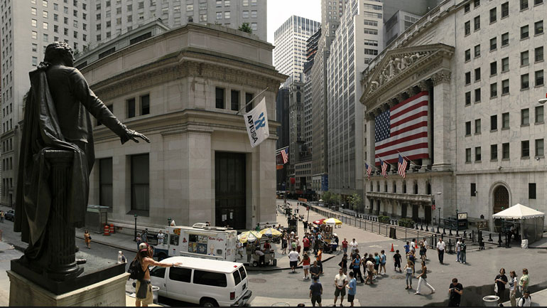 Οριακές απώλειες στη Wall Street
