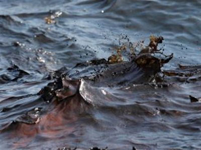 Πάτρα: Θαλάσσια ρύπανση από πετρελαιοειδή