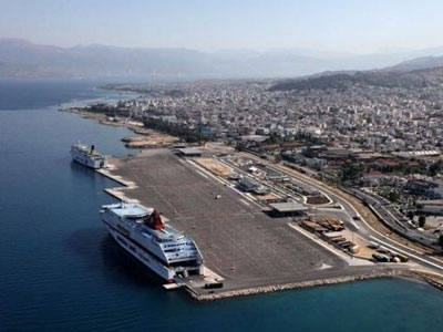 «Βάφουν»… ροζ το νέο λιμάνι της Πάτρας