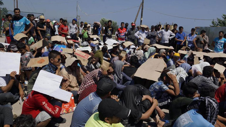 Περισσότεροι από 5.000 μετανάστες και πρόσφυγες έφτασαν στη Λέσβο το τελευταίο 24ωρο