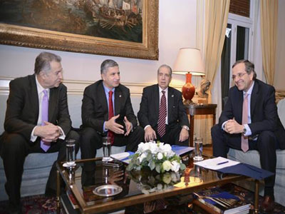 Συνάντηση του πρωθυπουργού με φορείς ιατρών και φαρμακοποιών