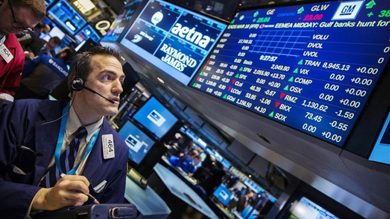 Τρίτη ημέρα απωλειών για τη Wall Street