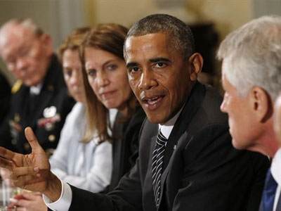 Εφέδρους στη μάχη κατά του Έμπολα «ρίχνει» ο Ομπάμα