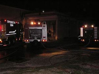 Κρήτη: Στις φλόγες τυλίχτηκε καθαριστήριο ρούχων