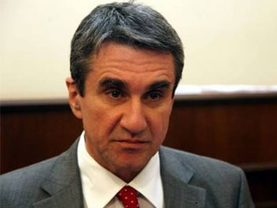 Λοβέρδος: Θα αποσυρθεί το βιβλίο που υιοθετεί τα βρετανικά επιχειρήματα