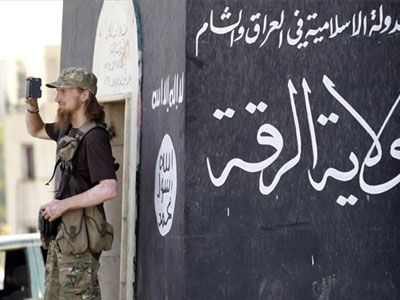 Το Ισλαμικό Χαλιφάτο προειδοποιεί για νέες επιθέσεις τη Δύση