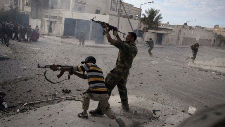 Δεκάδες νεκροί σε συγκρούσεις φυλών στη νότια Λιβύη