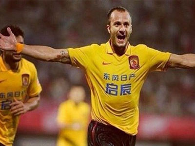 Προς Καναδά και ο Τζιλαρντίνο