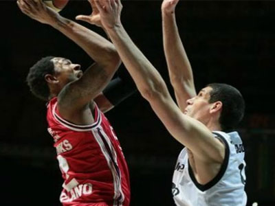 Βίρτους Μπολόνια – Αρμάνι Τζινς Μιλάνο 58-81