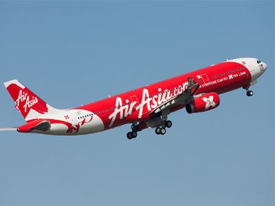 AirAsia: Η Ινδονησία ζητεί τη βοήθεια των ΗΠΑ για τον εντοπισμό του αεροσκάφους