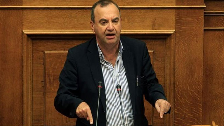 Στρατούλης: «Η κυβέρνηση ήδη εφαρμόζει το πρόγραμμά της κατά γράμμα»