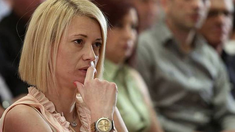 Ραχήλ Μακρή: «Οι εκλογές γίνονται για να φύγουν οι ενοχλητικοί βουλευτές»