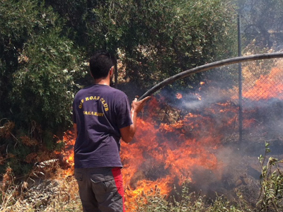 Πυρκαγιά ξέσπασε στο χωριό Ζούρβα στα Χανιά