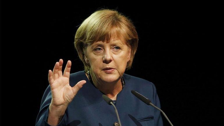 Μέρκελ: «Δεν μπορώ να συζητήσω τη νέα πρόταση της Αθήνας πριν το δημοψήφισμα»