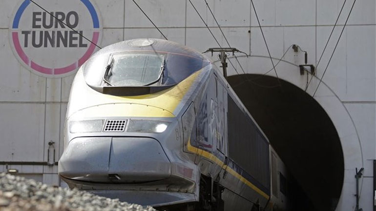 Άνοιξε η σήραγγα της Μάγχης