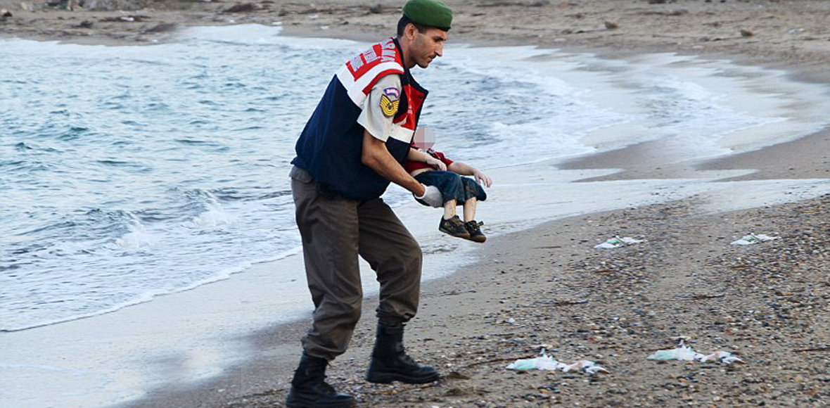 Η ανθρωπότητα εκβράστηκε στην ακρογιαλιά…