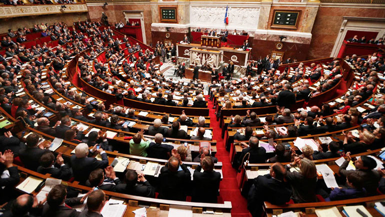 Γαλλία: Εγκρίθηκε το αμφιλεγόμενο ν/σ για τις υπηρεσίες πληροφοριών