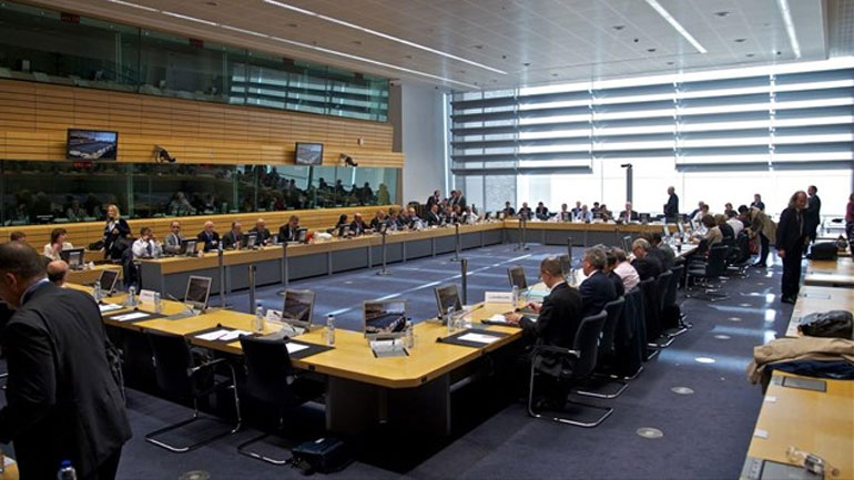 Handelsblatt: «Ξινοί» οι υπουργοί Οικονομικών μετά το Eurogroup