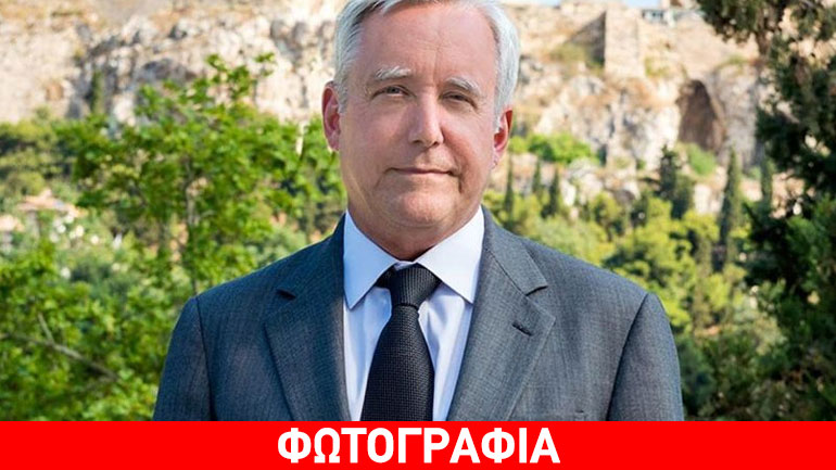 Ένα κεράκι για την Ελλάδα «άναψε» ο Αμερικανός πρέσβης