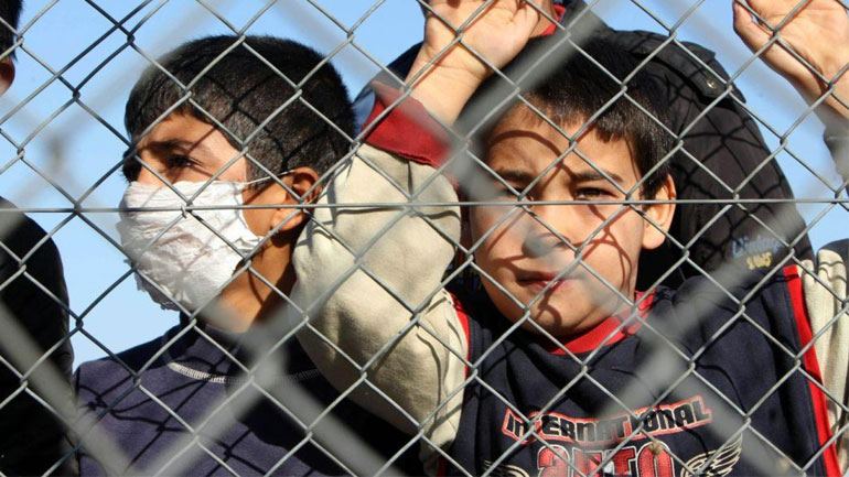 Διεθνής Αμνηστία: Η ανθρωπιστική κρίση των προσφύγων στην Ελλάδα χειροτερεύει