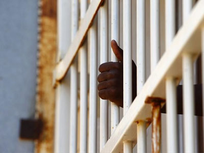 Γερμανία: Σκάνδαλο με κακοποίηση μεταναστών σε κέντρα υποδοχής προσφύγων Γερμανία: Σκάνδαλο με κακοποίηση μεταναστών σε κέντρα υποδοχής προσφύγων