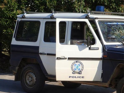 Σκότωσε τους σκύλους του γείτονα γιατί … έφαγαν τις κότες του