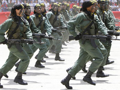 Βενεζουέλα: Αντιδράσεις για τις στρατιωτικές δαπάνες