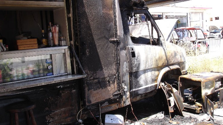 Ανάβυσσος: Πυρκαγιά σε καντίνα στην παραλία του Αγίου Νικολάου