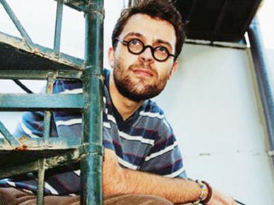 Παντρεύτηκε ο συγγραφέας Αύγουστος Κορτώ τον σύντροφό του