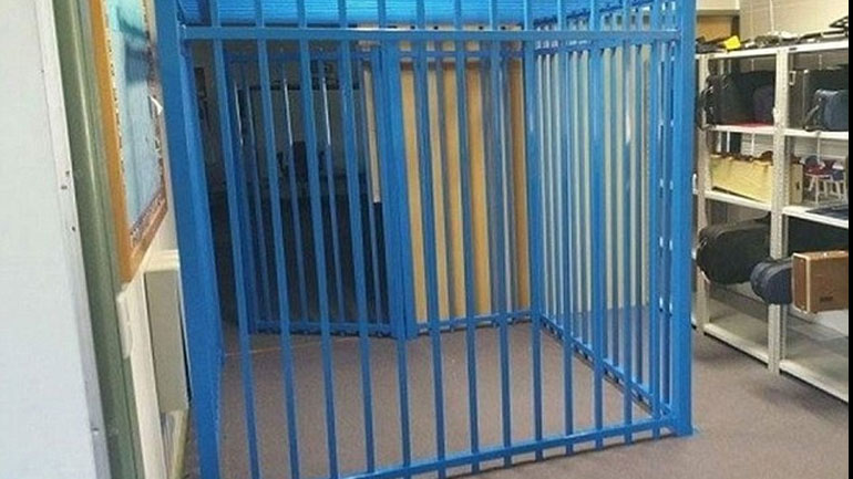 Αυστραλία: Έκλεισαν σε… κλουβί 10χρονο μαθητή λόγω αυτισμού