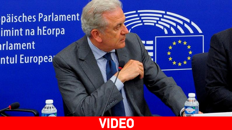 Αβραμόπουλος: «Η Μπλε Κάρτα για τη νόμιμη μετανάστευση θα ξεκινήσει το 2016»