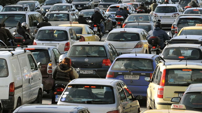 Μποτιλιάρισμα στην Ε.Ο. Αθηνών Λαμίας λόγω τροχαίου