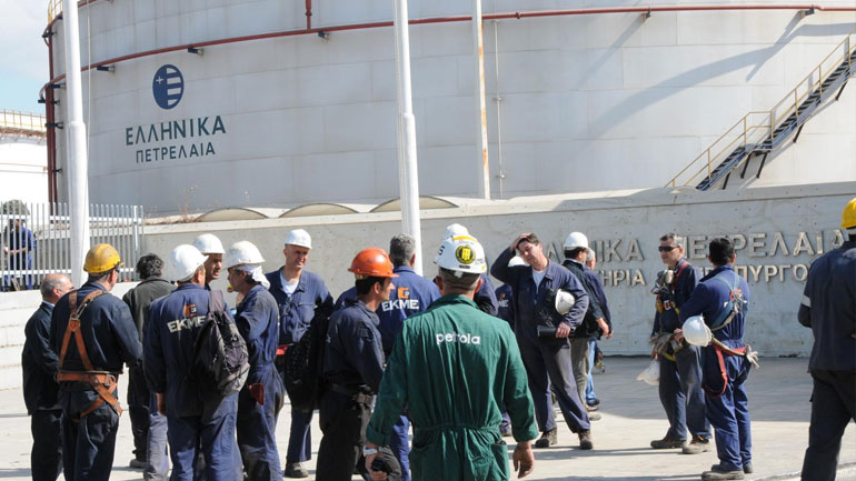 Σε διαθεσιμότητα πέντε εργαζόμενοι για το δυστύχημα στα ΕΛΠΕ