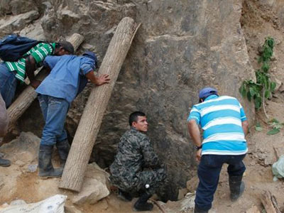 Ονδούρα: Συνεχίζεται το θρίλερ με τους εγκλωβισμένους εργάτες