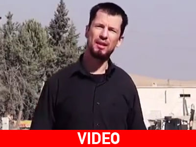 Νέο βίντεο με τον βρετανό όμηρο των τζιχαντιστών του Ισλαμικού Χαλιφάτου