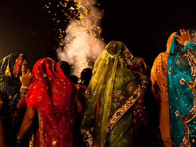 Ινδία: Παντρεύτηκε 60 γυναίκες και τους έκλεψε τις περιουσίες