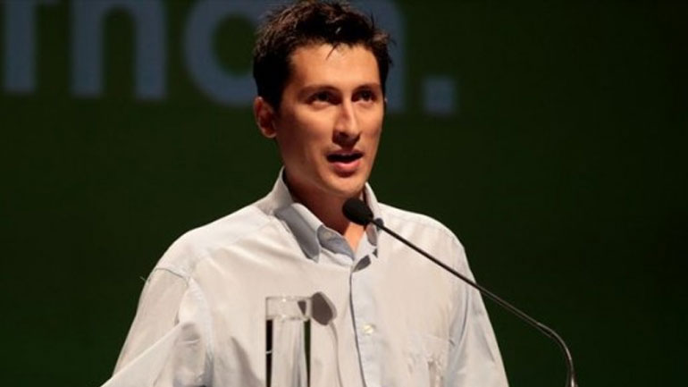 ΠΑΣΟΚ: «Η πρωθυπουργός να μαζέψει τον Αλεξιάδη»