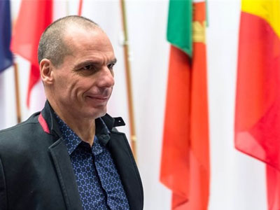 FT: Το Eurogroup ξεκίνησε χωρίς τον… αργοπορημένο Βαρουφάκη