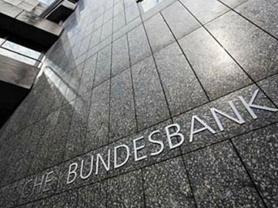 Βundesbank: Μοιραίες συνέπειες από διακοπή του Μνημονίου