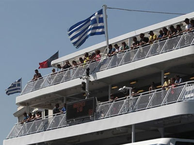 Με καθυστέρηση λόγω βλάβης στο λιμάνι του Πειραιά το master jet