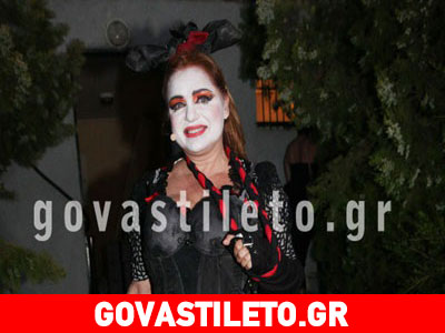 Με το γύψο στο χέρι ανέβηκε στο σανίδι η Μαρία Καβογιάννη