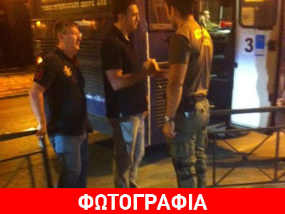 Επίσκεψη Κικίλια σε διμοιρία των ΜΑΤ στα Εξάρχεια