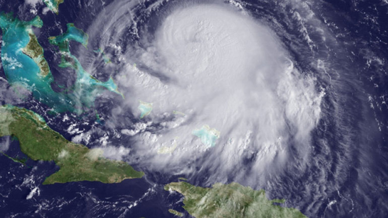 Ο τυφώνας Χοακίν σαρώνει τις Μπαχάμες